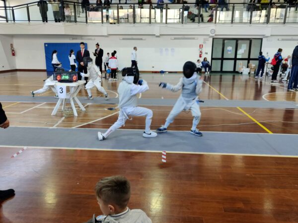 Macerata Scherma in evidenza con i piccoli under 10 e con i master